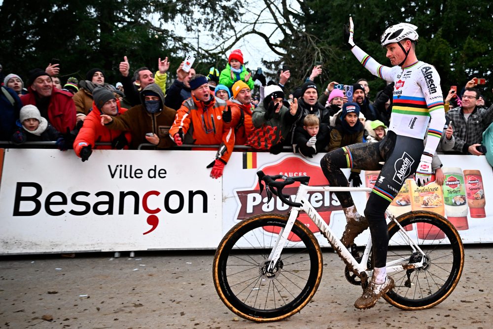 Mathieu van der Poel siegt in Besançon