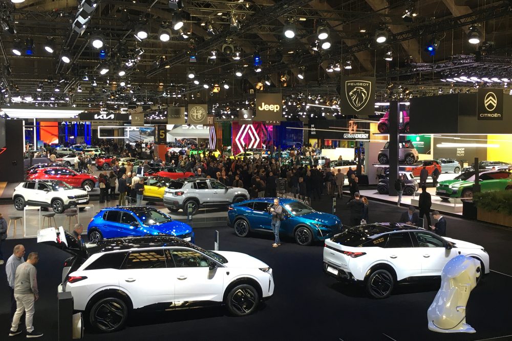 63 Hersteller präsentieren ihre Fahrzeuge beim 101. Autosalon in Brüssel