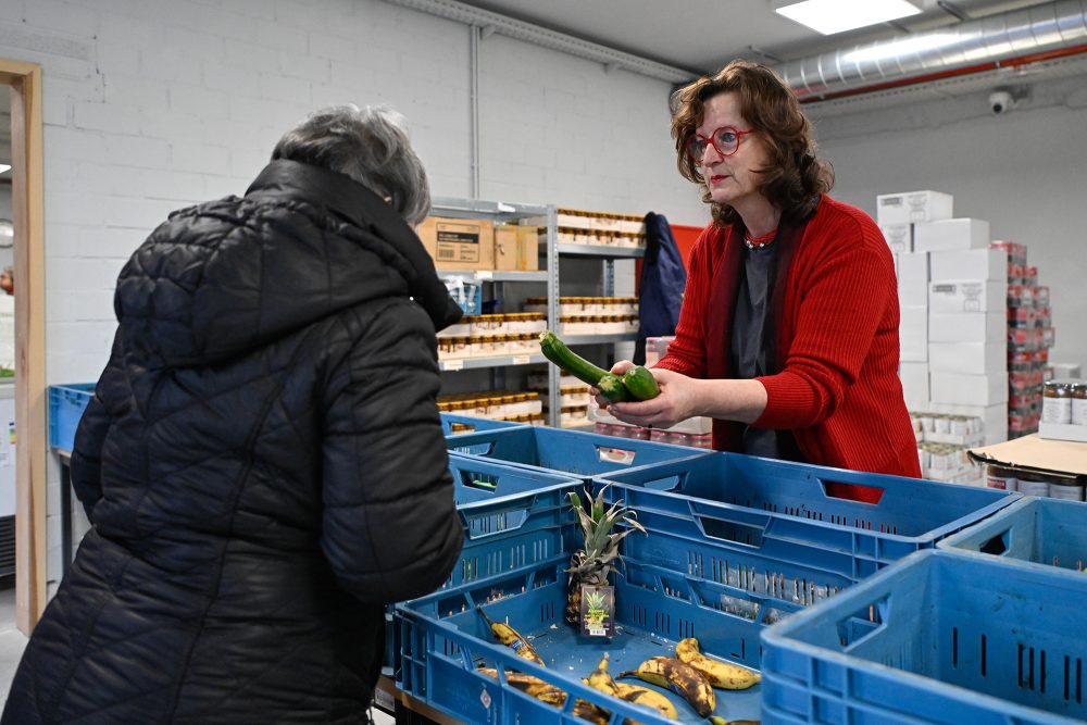 Lebensmittelhilfe der Rot-Kreuz-Sektion Eupen-Lontzen