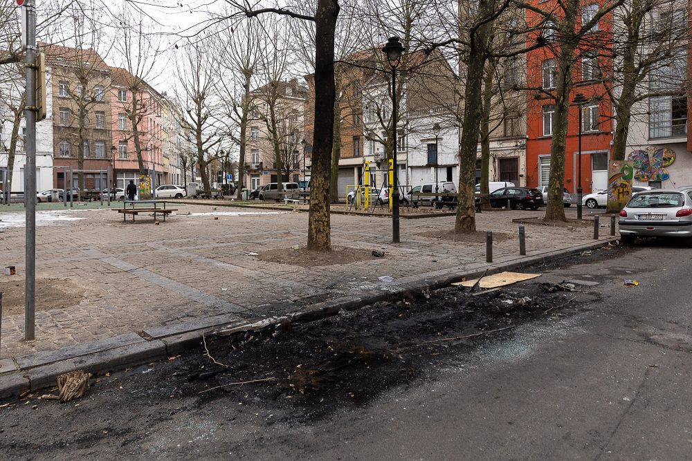 Schäden nach der Silvesternacht auf dem Lemmensplatz in Anderlecht