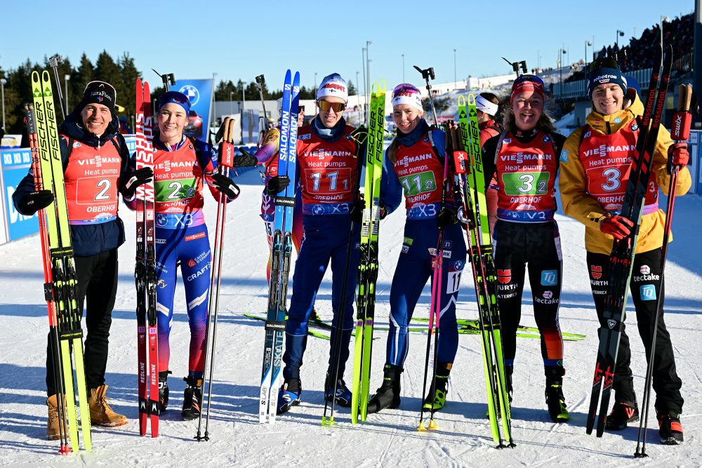 Gruppenbild der Teams aus Frankreich, Finnland und Deutschland