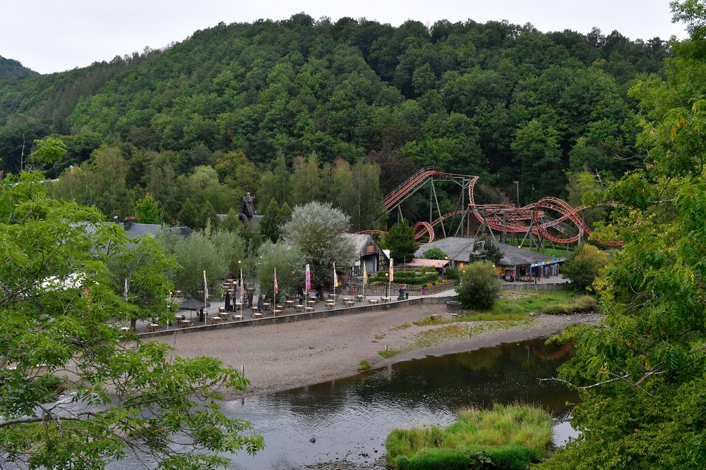 Freizeitpark Plopsa Coo: Gesamtansicht mit Achterbahn