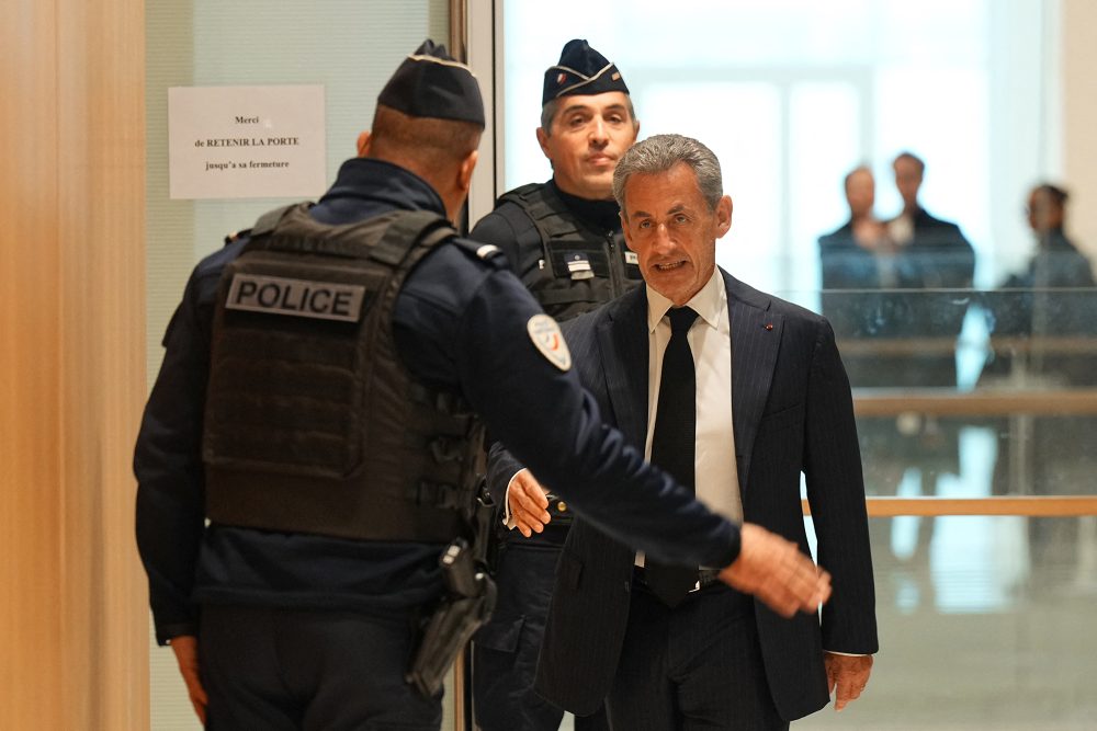 Frankreichs Ex-Präsident Sarkozy bei der Ankunft im Gerichtsgebäude