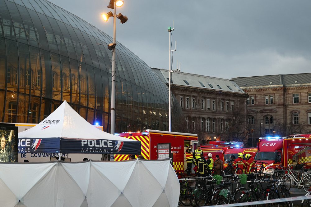 Großaufgebot an Polizei und Rettungskräften am Straßburger Bahnhof