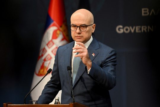 Der serbische Premier Milos Vucevic tritt zurück