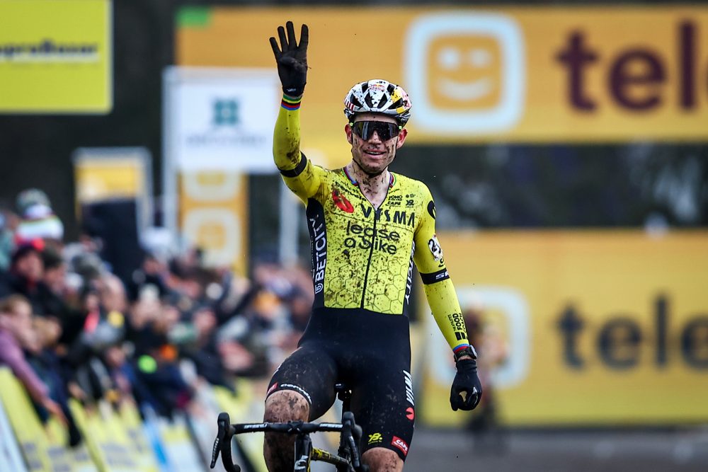 Wout van Aert gewinnt Superprestige in Gullegem