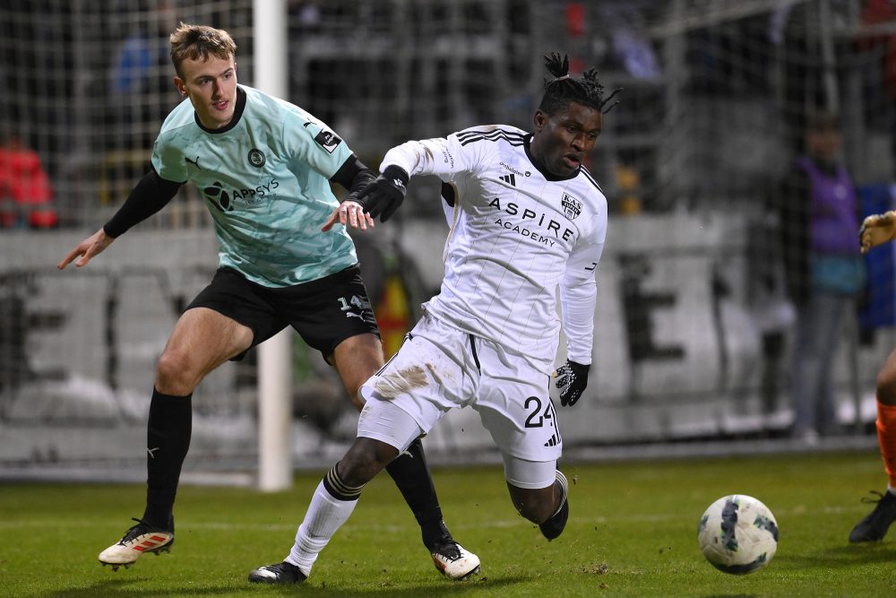 Philip Ejike beim Spiel der AS gegen Lommel