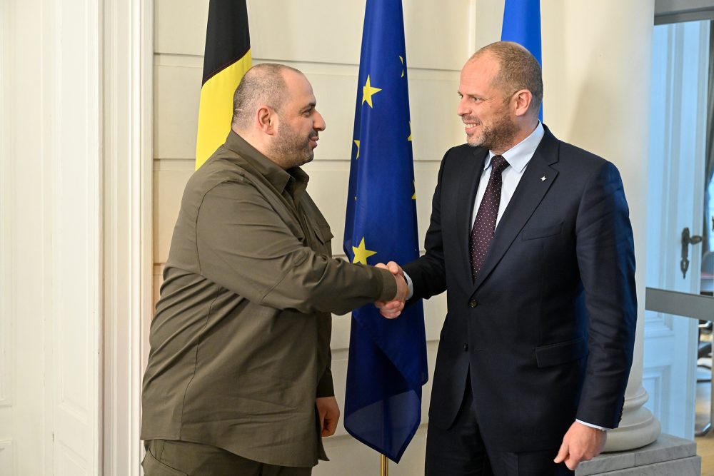 Theo Francken mit dem ukrainischen Verteidigungsminister Umjerow am Mittwoch in Brüssel