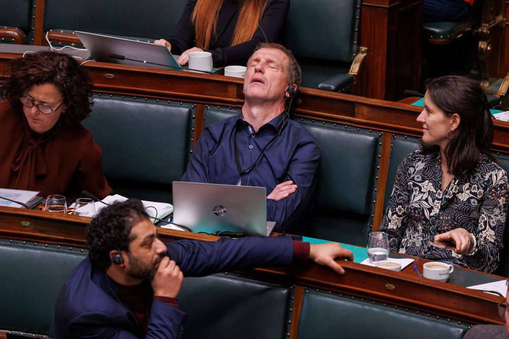 Jan Bertels von Vooruit beim Schlafen in der Kammer