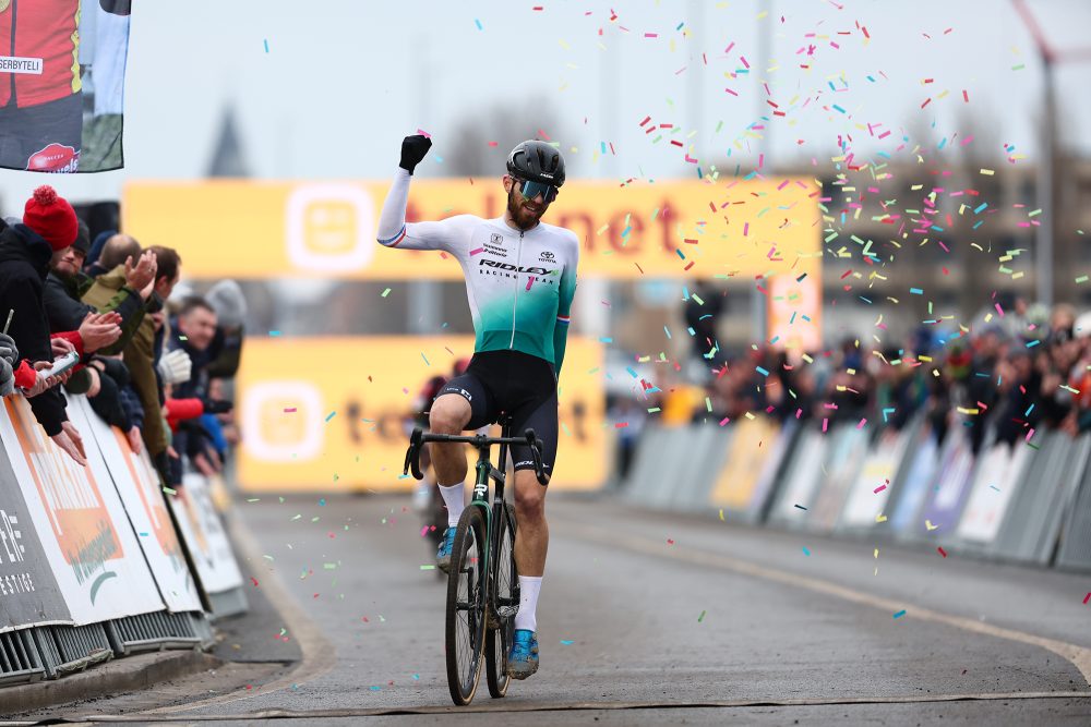 Joris Nieuwenhuis bei der Zieleinfahrt in Middelkerke