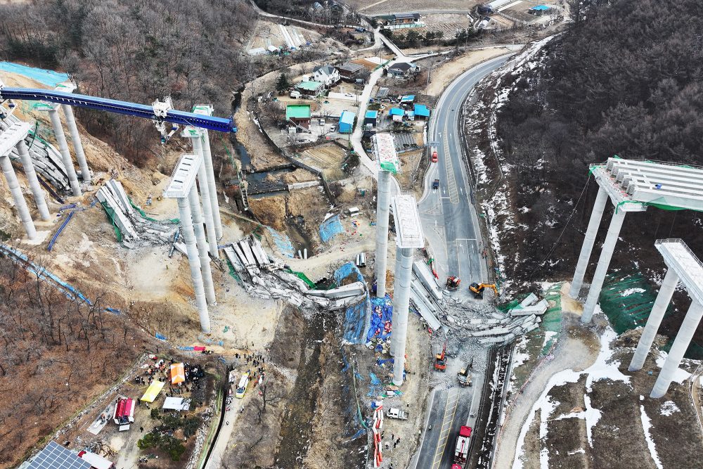 Brücke in Südkorea eingestürzt