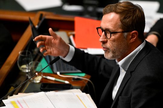 Der PS-Vorsitzende Paul Magnette in der Kammer