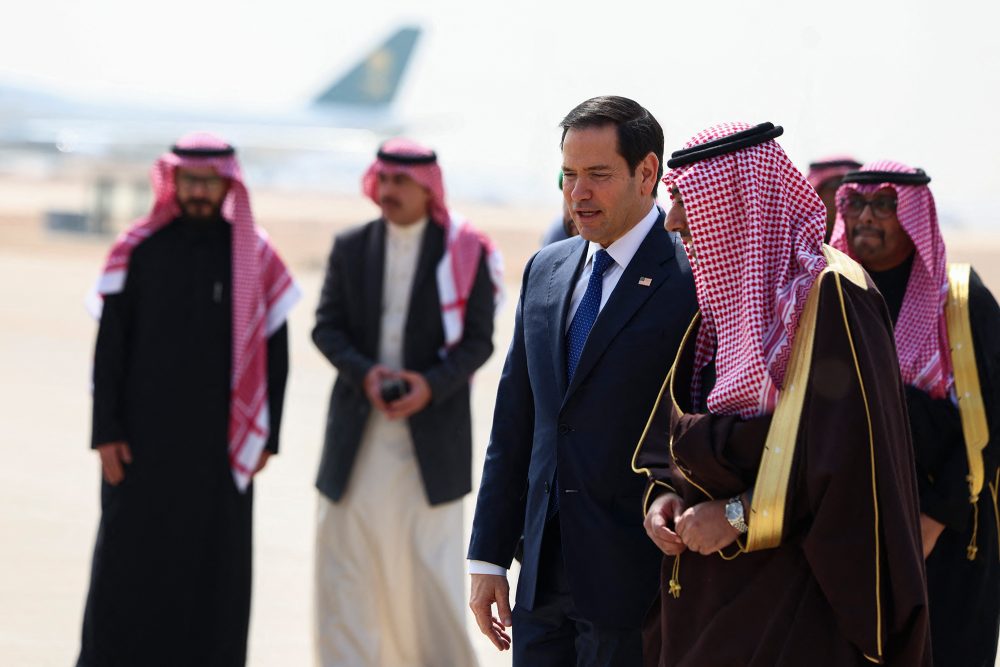 US-Außenminister Marco Rubio mit dem saudischen Minister Abdulmajeed al-Smari in Riad