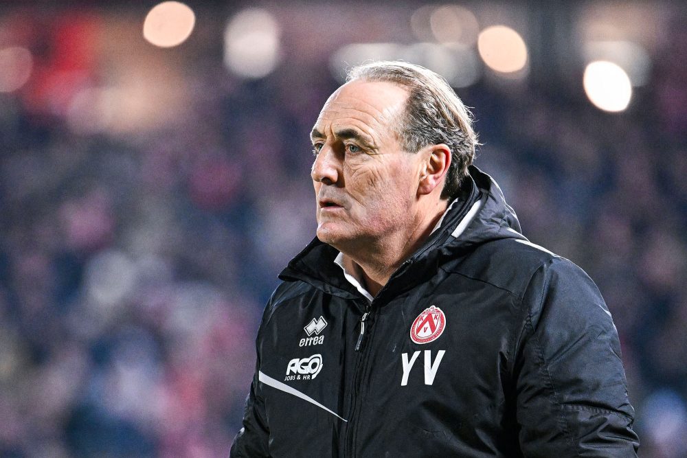 Kortrijk-Trainer Yves Vanderhaeghe am 15. Februar