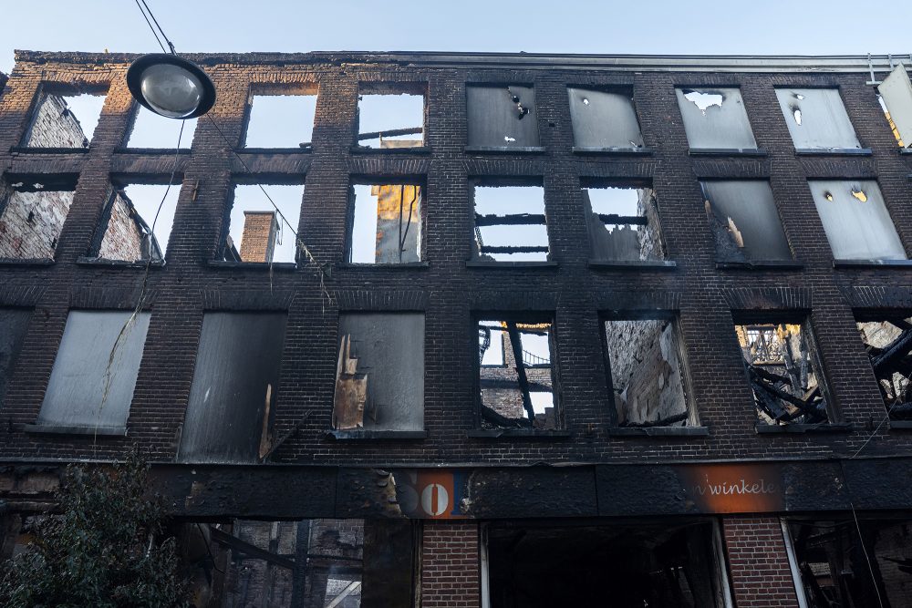 Ruine nach Großbrand in Arnheim