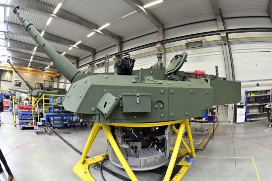 Panzer-Teile von John Cockerill Defence in Loncin