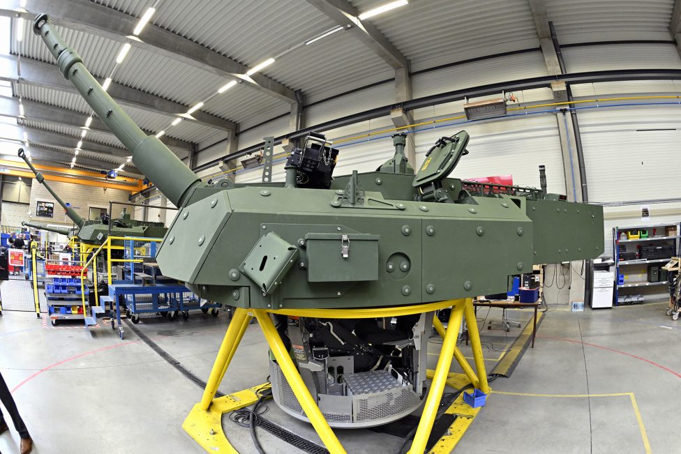 Panzer-Teile von John Cockerill Defence in Loncin