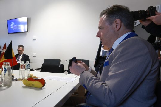 Der belgische Premierminister Bart de Wever nimmt an einem Frühstück der sogenannten Zehnergruppe zum Thema Migration teil