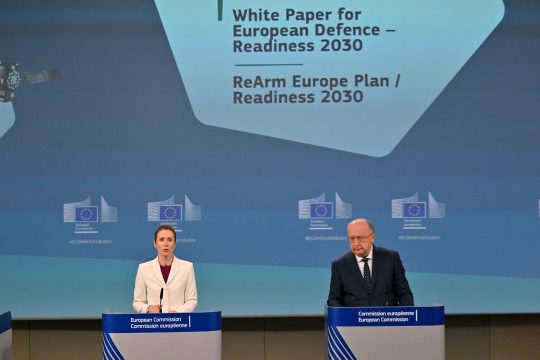 Kaja Kallas und Andrius Kubilius stellen die Aufrüstungsstrategie vor