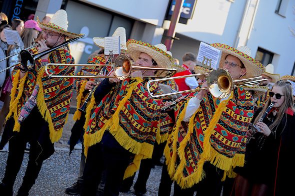 Rosenmontagszug in Büllingen