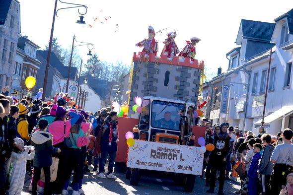 Rosenmontagszug in Büllingen