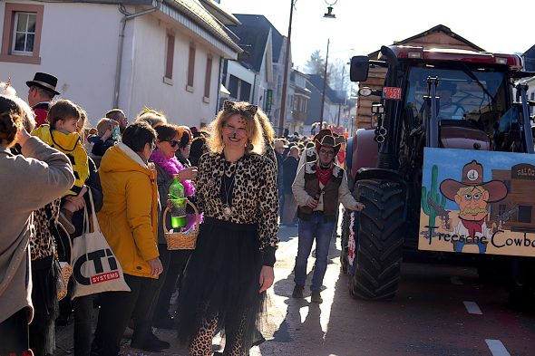 Rosenmontagszug in Büllingen