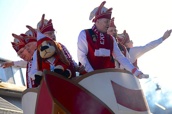 Rosenmontagszug in Büllingen