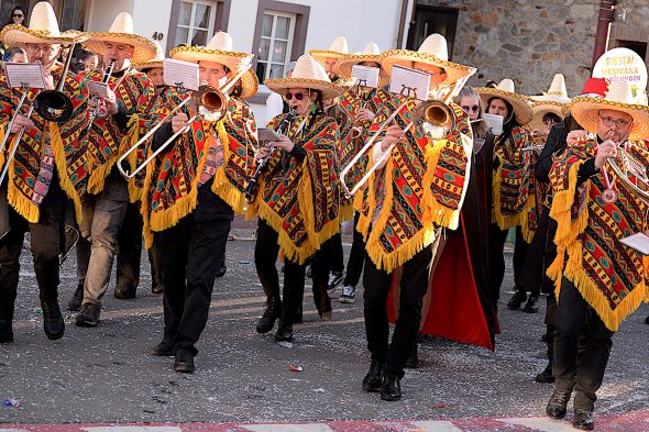 Rosenmontagszug in Büllingen