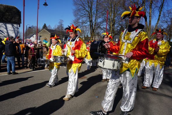 Rosenmontagszug in Bütgenbach