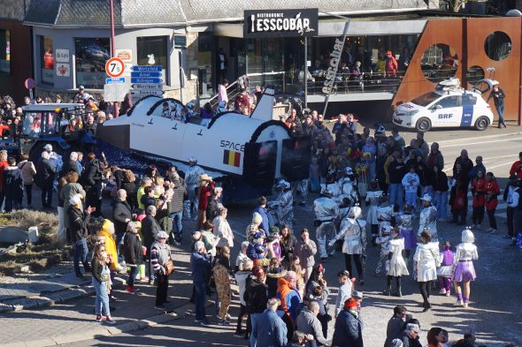 Rosenmontagszug in Bütgenbach