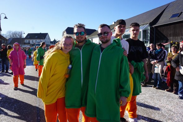 Rosenmontagszug in Bütgenbach