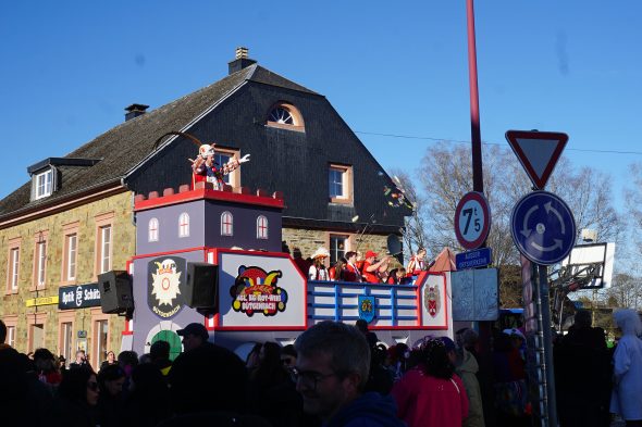 Rosenmontagszug in Bütgenbach