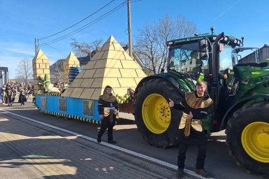 Veilchendienstag: Karnevalszug in Manderfeld