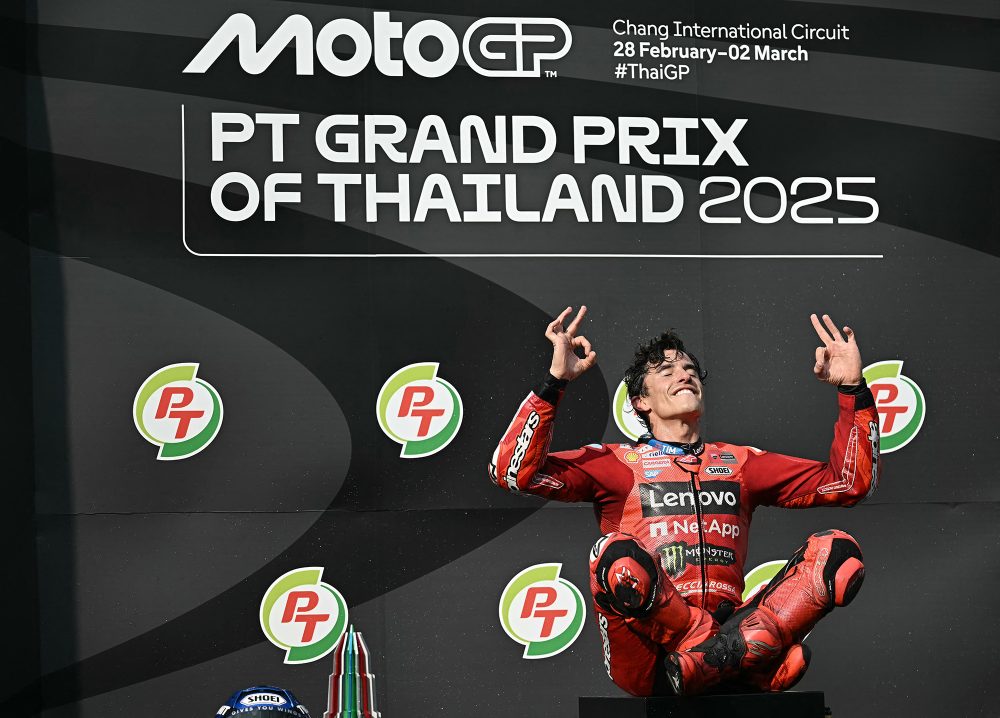 Marc Marquez auf dem Podium in Thailand