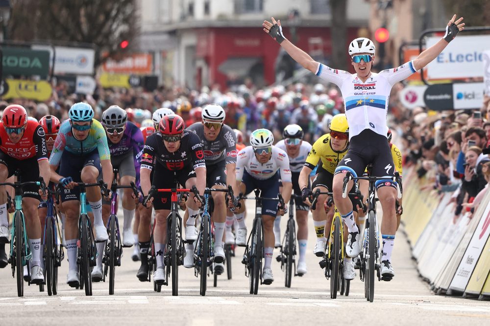 Tim Merlier gewinnt die erste Etappe von Paris-Nizza