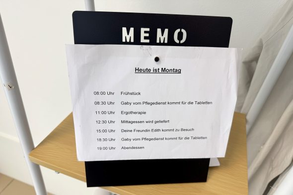 Memo-Board in der mobilen Musterwohnung Demenz