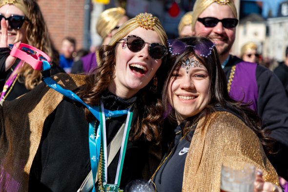 Rosenmontagszug in Eupen