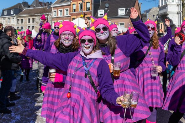 Rosenmontagszug in Eupen