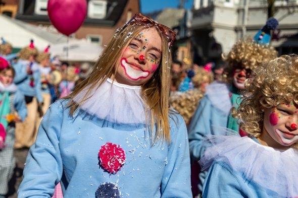 Rosenmontagszug in Eupen