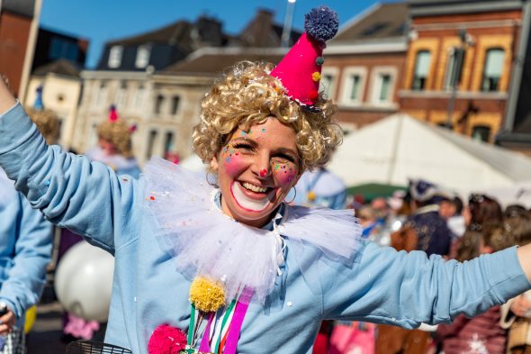 Rosenmontagszug in Eupen