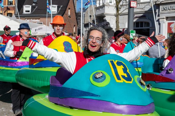 Rosenmontagszug in Eupen