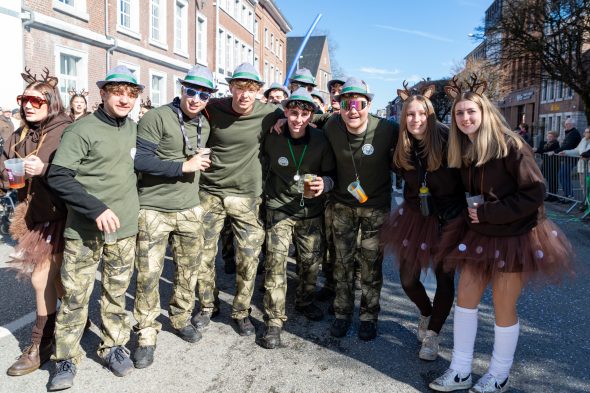 Rosenmontagszug in Eupen