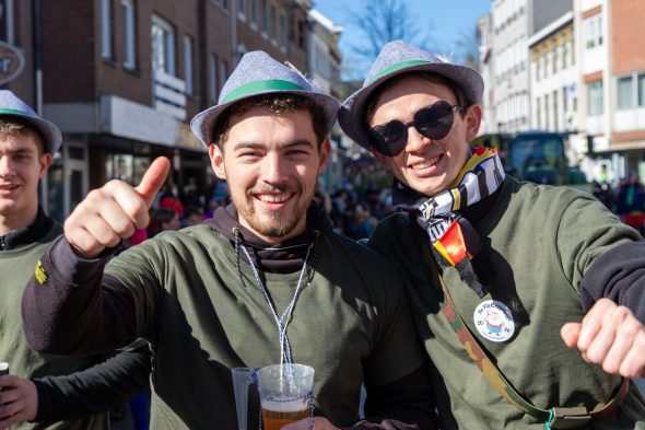 Rosenmontagszug in Eupen