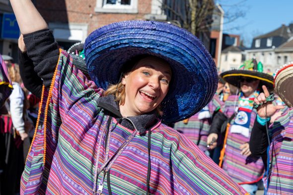 Rosenmontagszug in Eupen