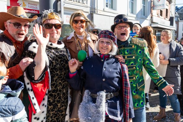 Rosenmontagszug in Eupen