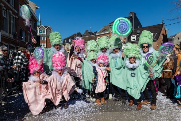 Rosenmontagszug in Eupen