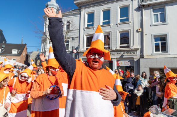 Rosenmontagszug in Eupen