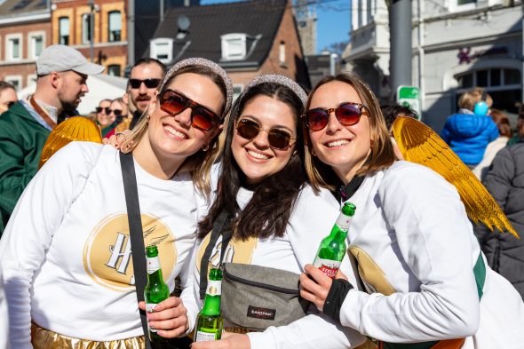 Rosenmontagszug in Eupen