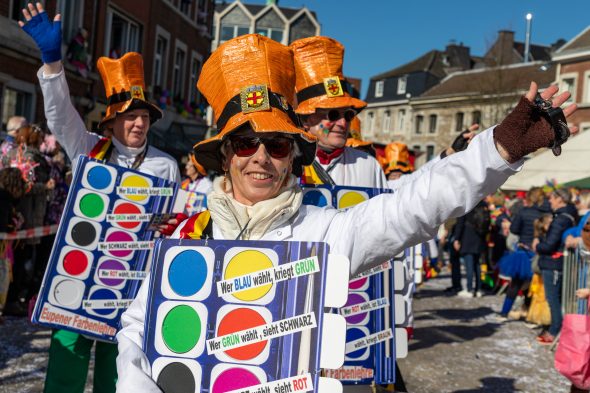 Rosenmontagszug in Eupen