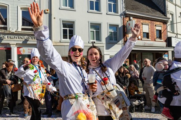 Rosenmontagszug in Eupen